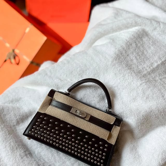 Finnian Ledger (cihjafxcp.lens) Lens social identity (.lens handle) PFP