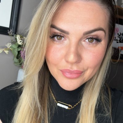 CesariEmilie (cesariemilie.lens) Lens social identity (.lens handle) PFP