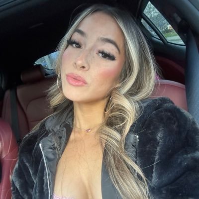 camerongarciaa (camerongarciaa.lens) Lens social identity (.lens handle) PFP