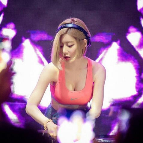 dj sona (modze.lens) Lens social identity (.lens handle) PFP