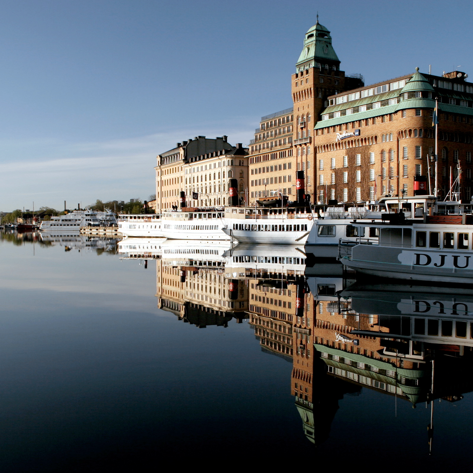 ruszp (aazzaa.lens) Lens social identity (.lens handle) PFP