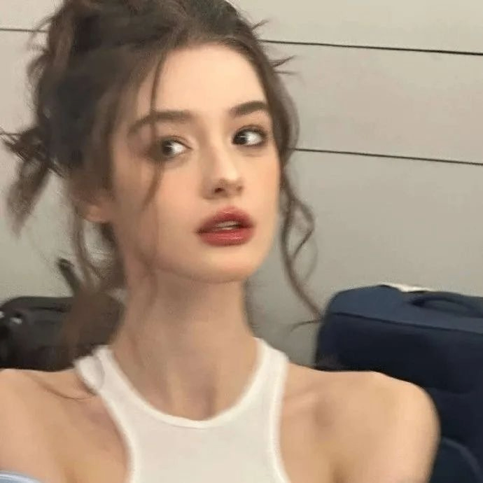 lolo (loloz.lens) Lens social identity (.lens handle) PFP