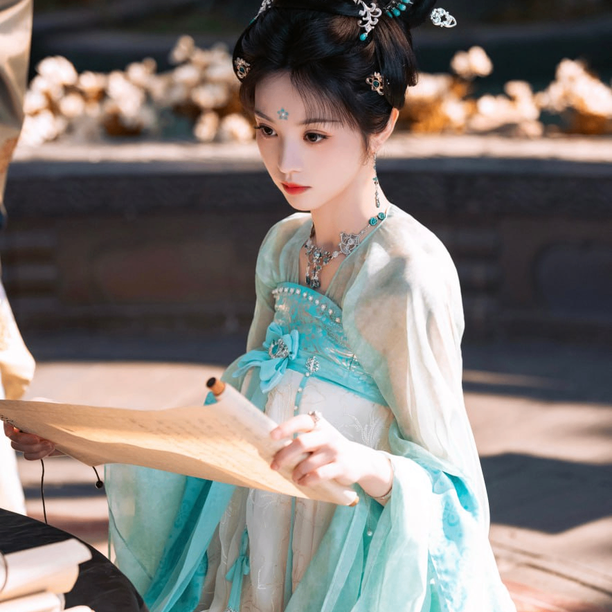 Hannah (hannah666.lens) Lens social identity (.lens handle) PFP