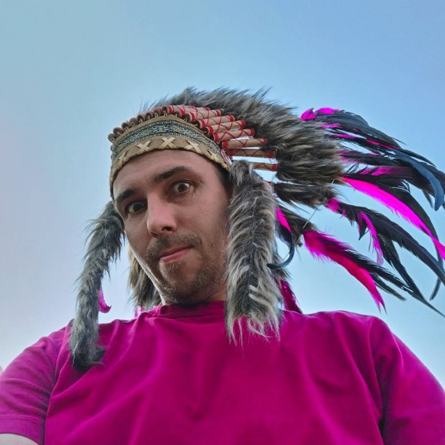 Anatoliy Emirof (anatoliyemirof.lens) Lens social identity (.lens handle) PFP