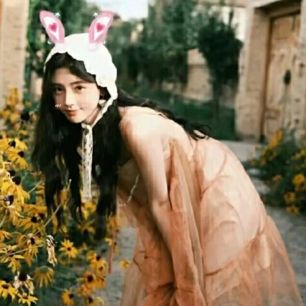 Elsa Jimmy (mmmee.lens) Lens social identity (.lens handle) PFP