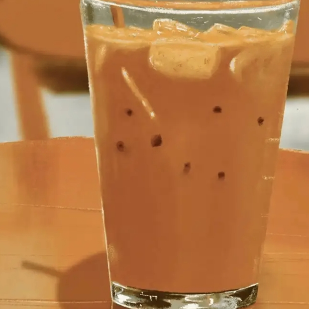 Tiffany Charlotte (ttttyy.lens) Lens social identity (.lens handle) PFP