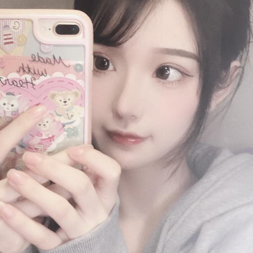 Aaliyah (teenaa.lens) Lens social identity (.lens handle) PFP