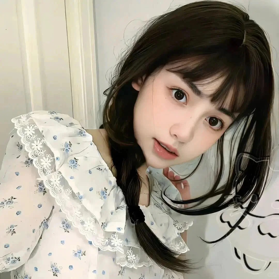 Catherine (charlottechaya.lens) Lens social identity (.lens handle) PFP