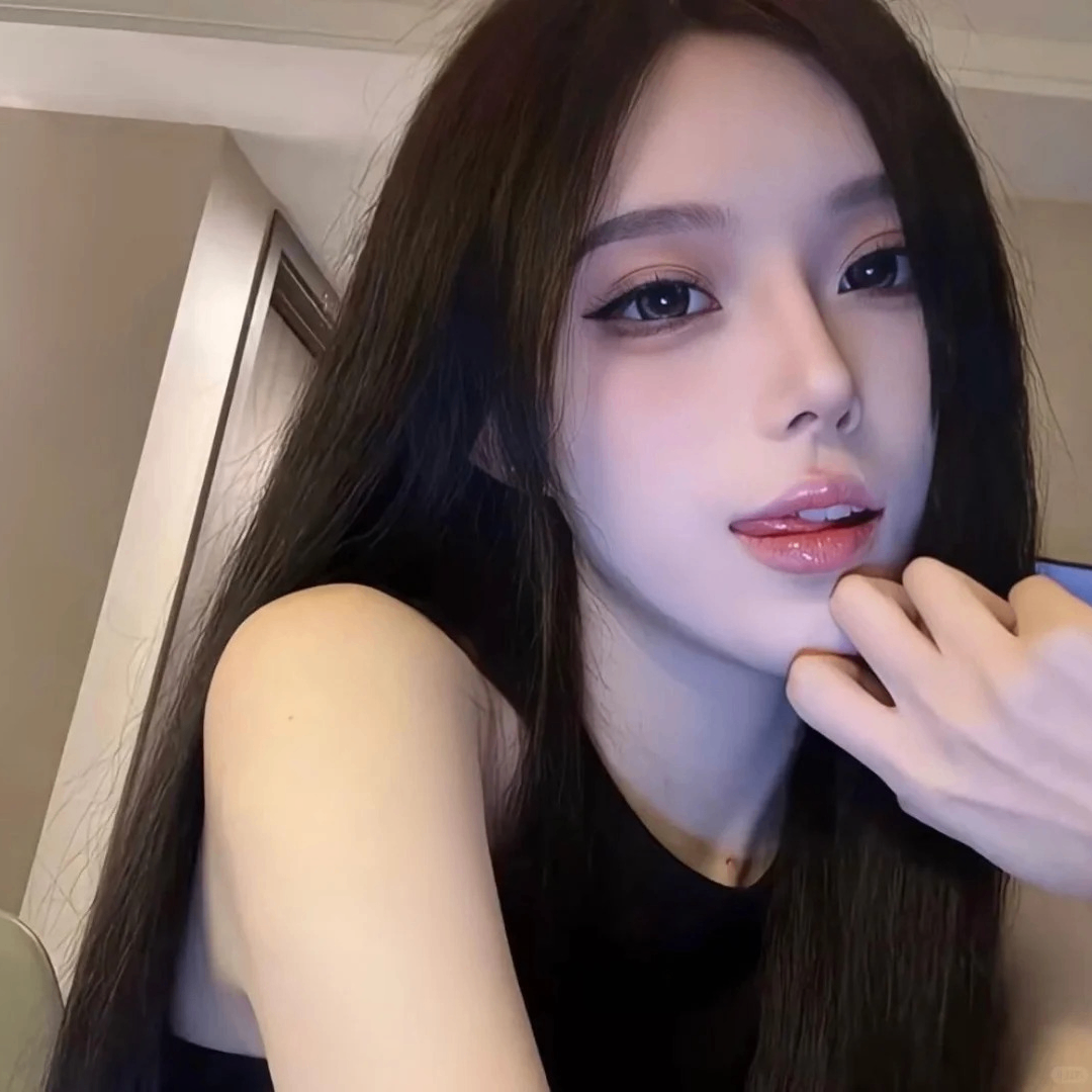 Charlie (olivialiamklxscs.lens) Lens social identity (.lens handle) PFP