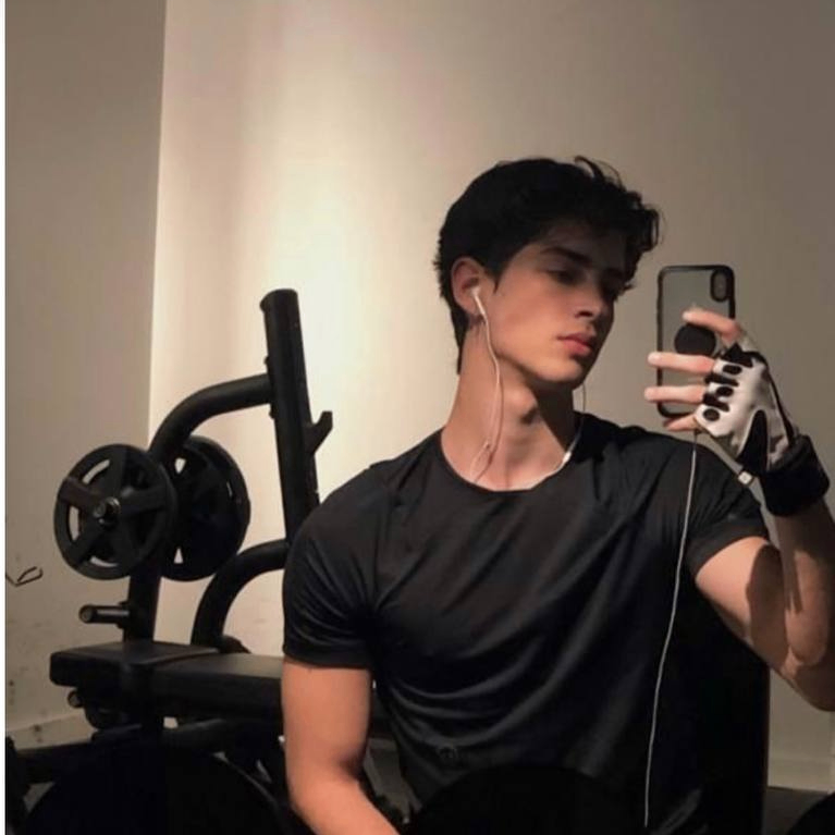 JOZEF (jozefyoung.lens) Lens social identity (.lens handle) PFP