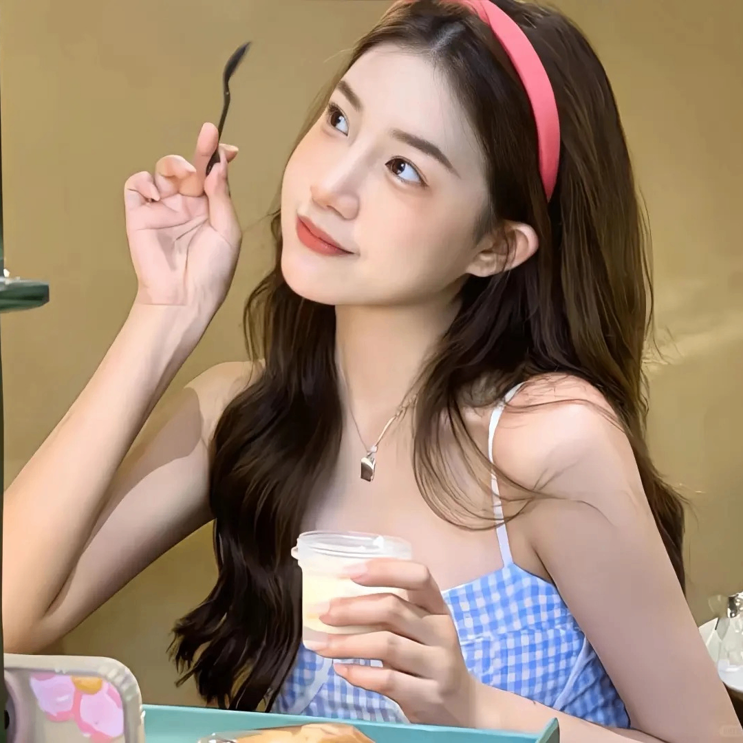 Danielle (briannacalista.lens) Lens social identity (.lens handle) PFP