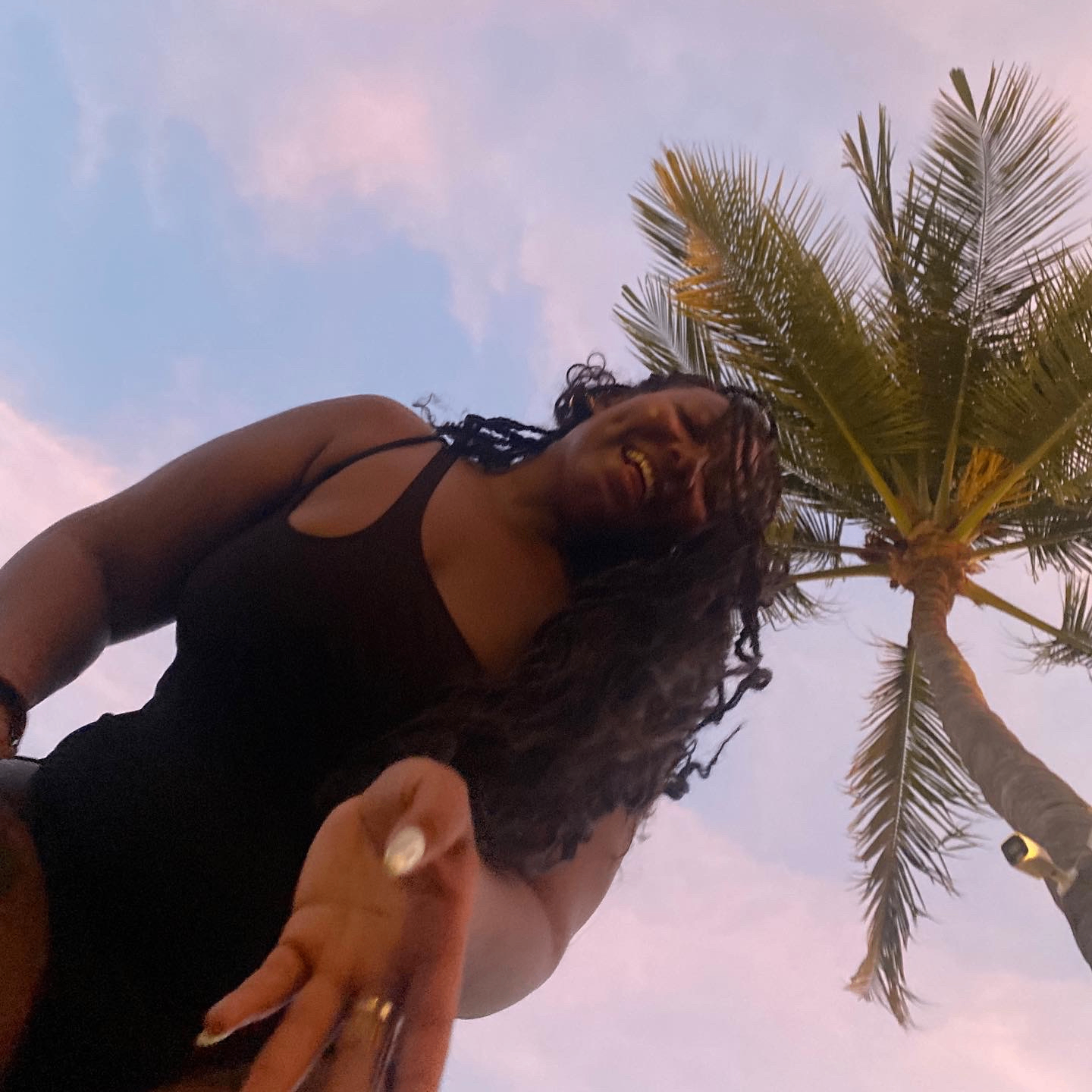 B (briasweat.lens) Lens social identity (.lens handle) PFP