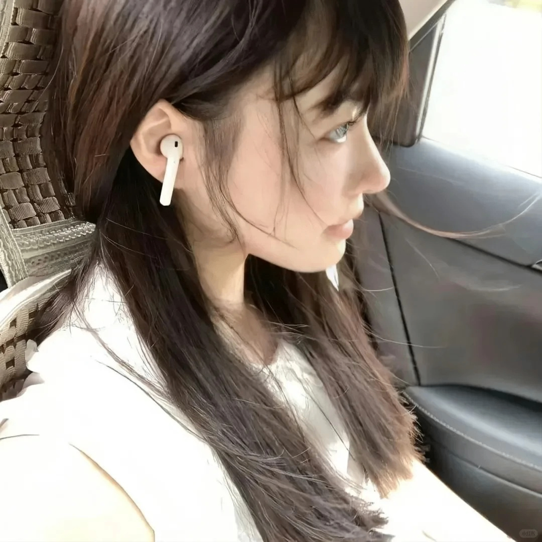 hazelaty (hazelaty.lens) Lens social identity (.lens handle) PFP