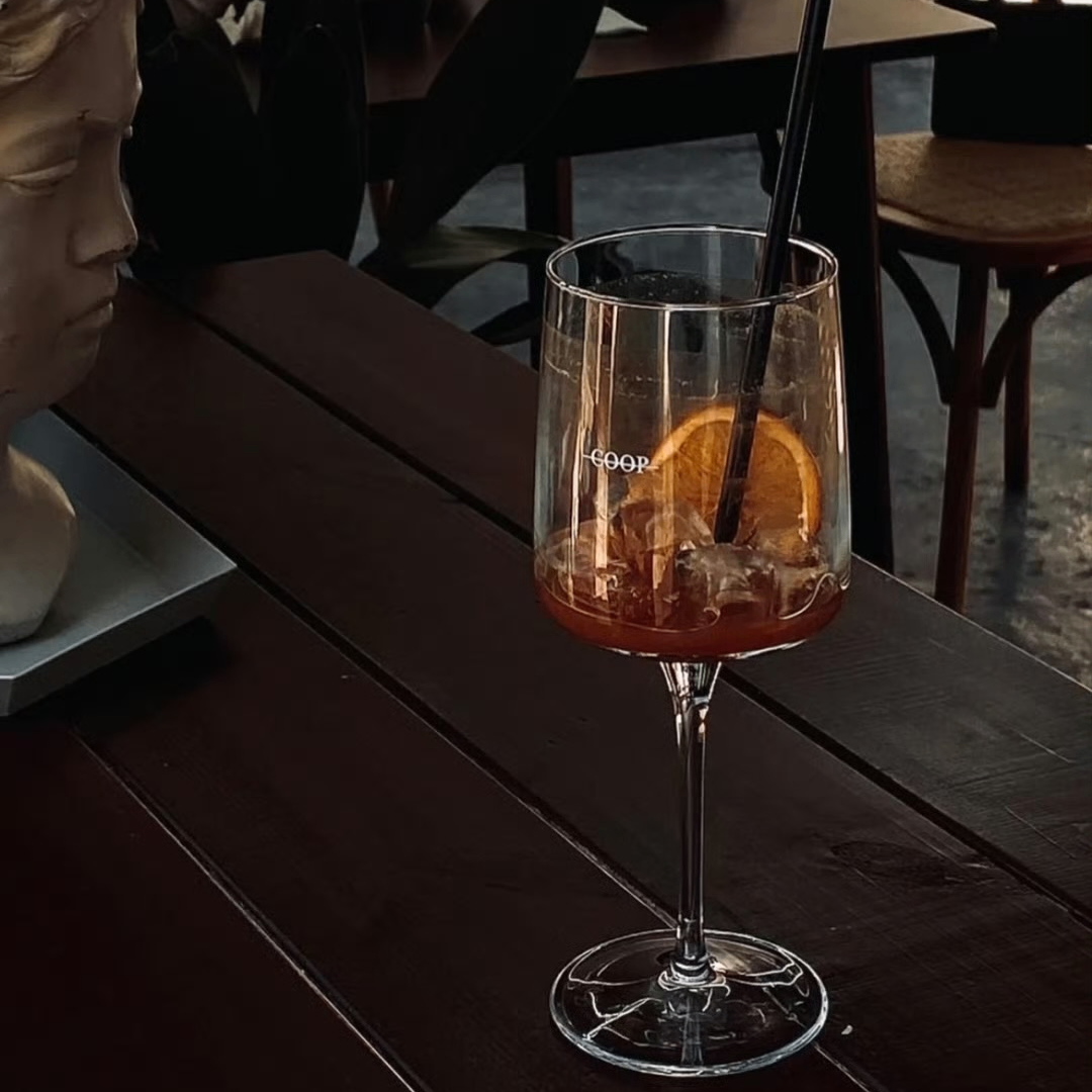 Liam Bennett (movieplot.lens) Lens social identity (.lens handle) PFP