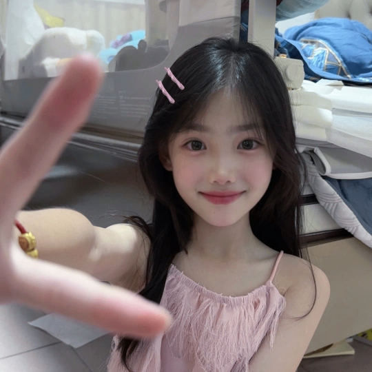 Sue (suelie.lens) Lens social identity (.lens handle) PFP