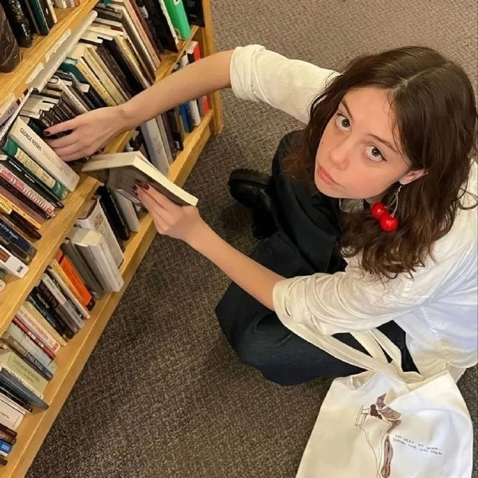 lve12a12uyt5t.lens Lens social identity (.lens handle) PFP