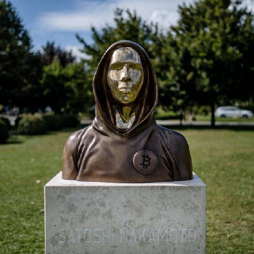 Blum (blumcrypto.lens) Lens social identity (.lens handle) PFP