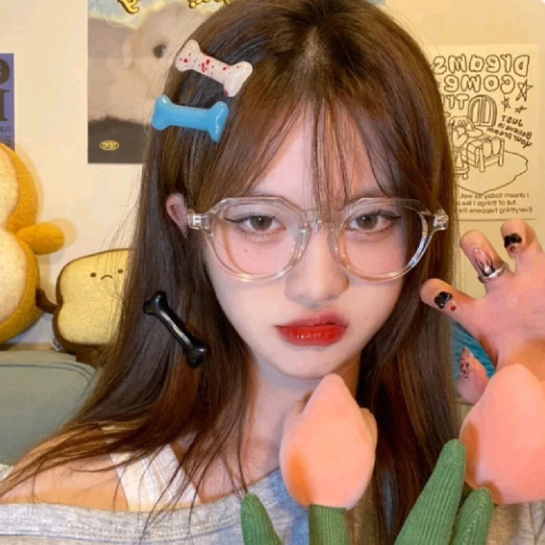 Vivien Dodd (rrrsss.lens) Lens social identity (.lens handle) PFP