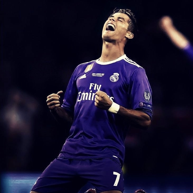 Ronny (cr7airlines.lens) Lens social identity (.lens handle) PFP