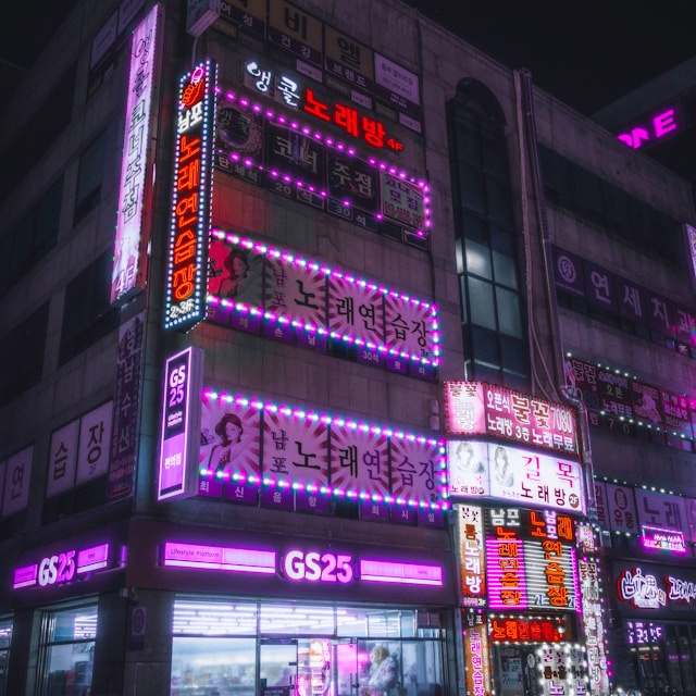 Oliver (livelybrit.lens) Lens social identity (.lens handle) PFP