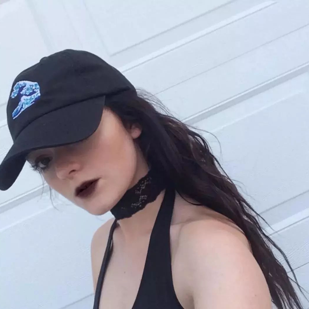 laylata (laylata.lens) Lens social identity (.lens handle) PFP