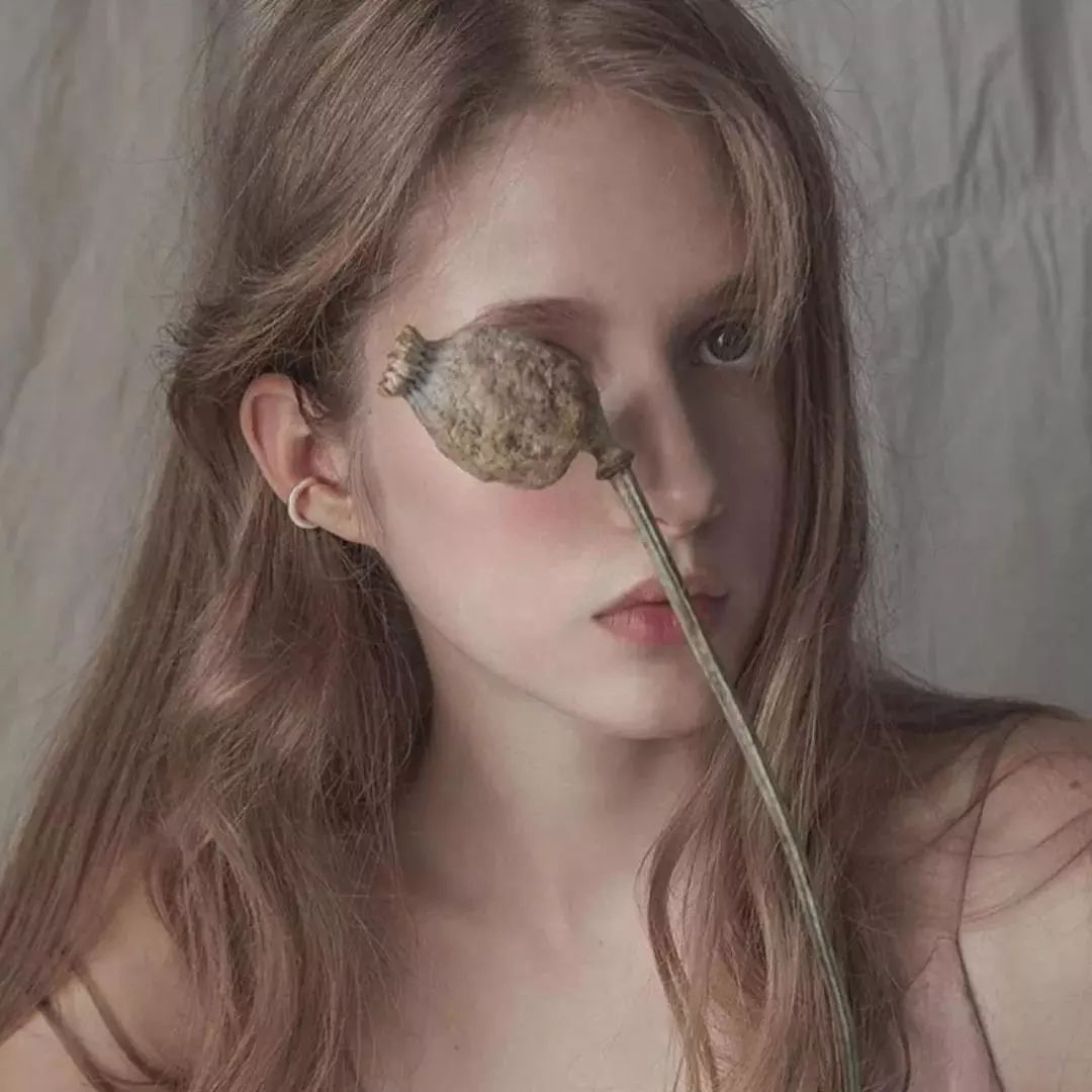 MoonSarah (moonsarah.lens) Lens social identity (.lens handle) PFP