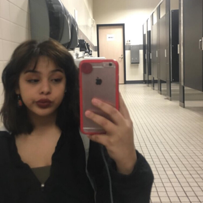 AliceBailey (gabriellabrayden.lens) Lens social identity (.lens handle) PFP