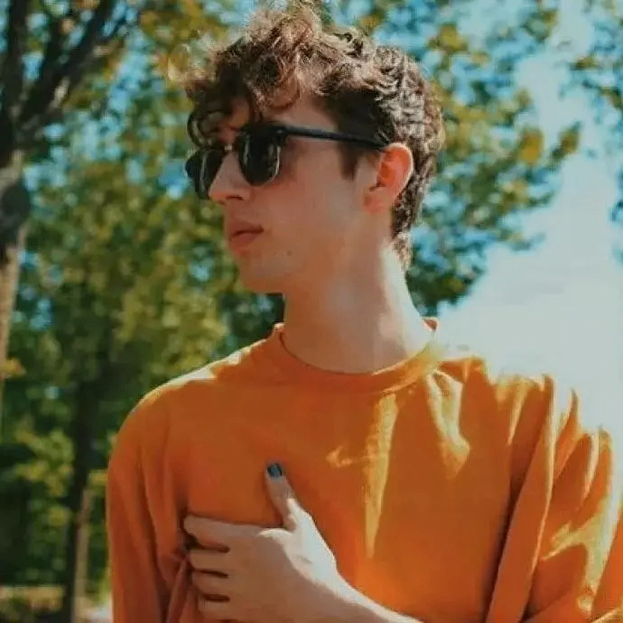 Favourite (saitaaz.lens) Lens social identity (.lens handle) PFP