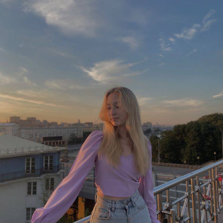 laurra (laurra.lens) Lens social identity (.lens handle) PFP