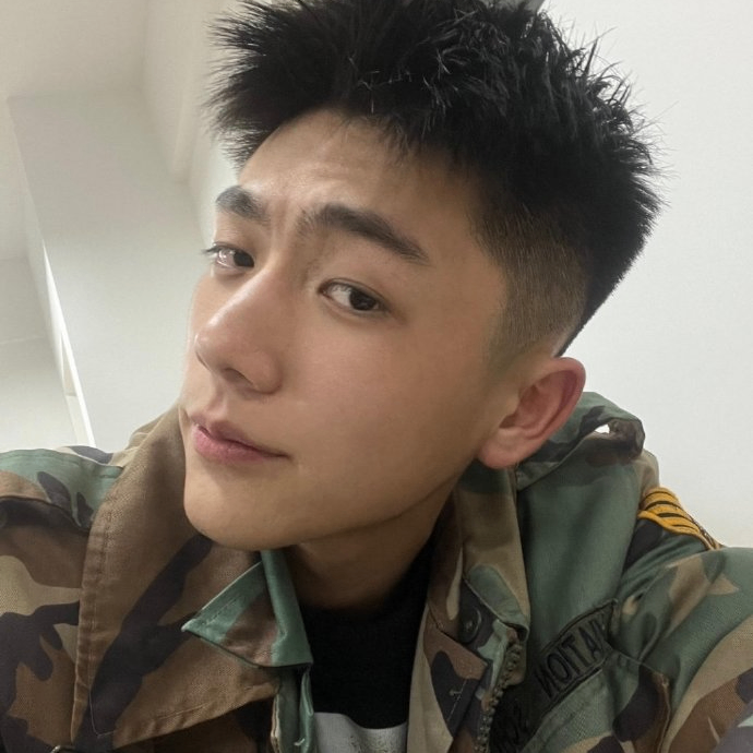 hongyi (zhouhongyi.lens) Lens social identity (.lens handle) PFP