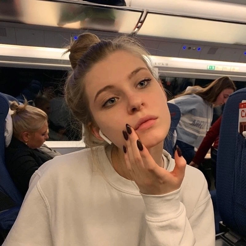 ChloeAiden (chloeaiden.lens) Lens social identity (.lens handle) PFP