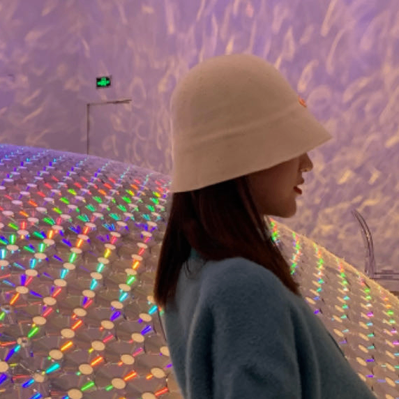 Mia	Garcia (gpoin.lens) Lens social identity (.lens handle) PFP