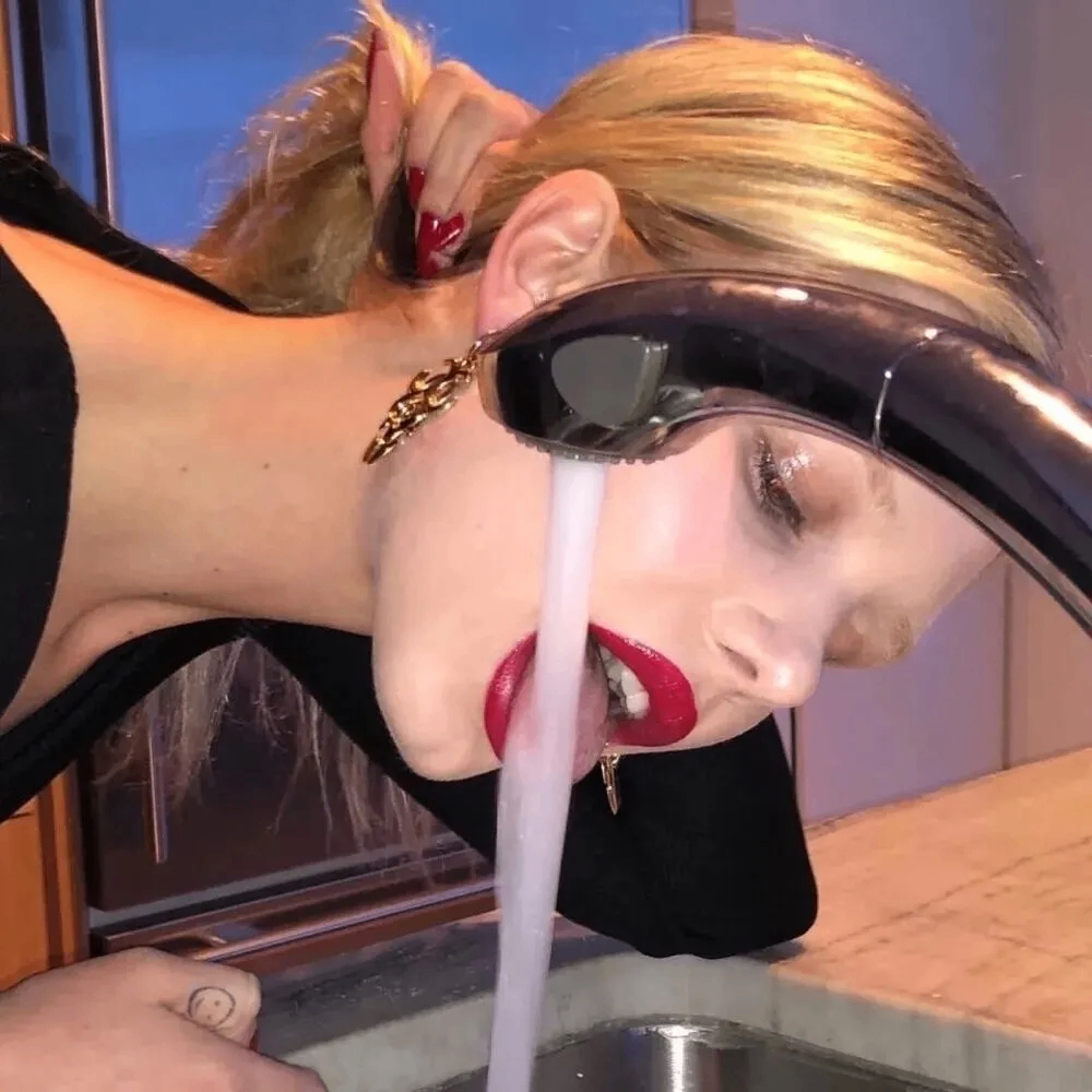 Januaryyk (januadeew.lens) Lens social identity (.lens handle) PFP