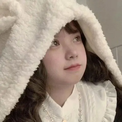 Magee Katrine (dddddw.lens) Lens social identity (.lens handle) PFP