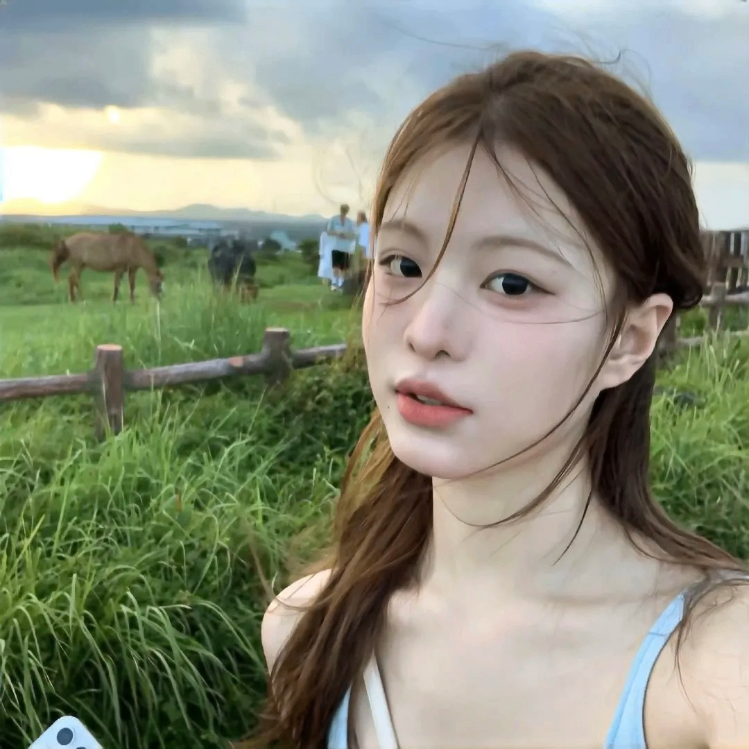 almama (almama.lens) Lens social identity (.lens handle) PFP