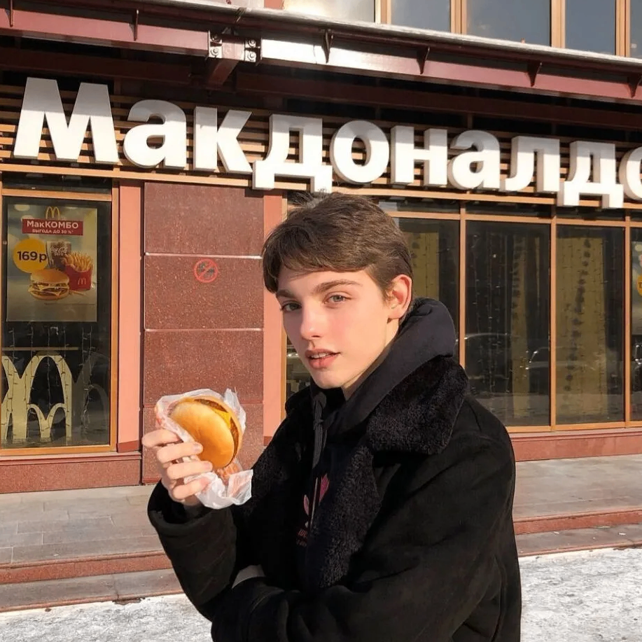 Bobcharles (bobcharles.lens) Lens social identity (.lens handle) PFP