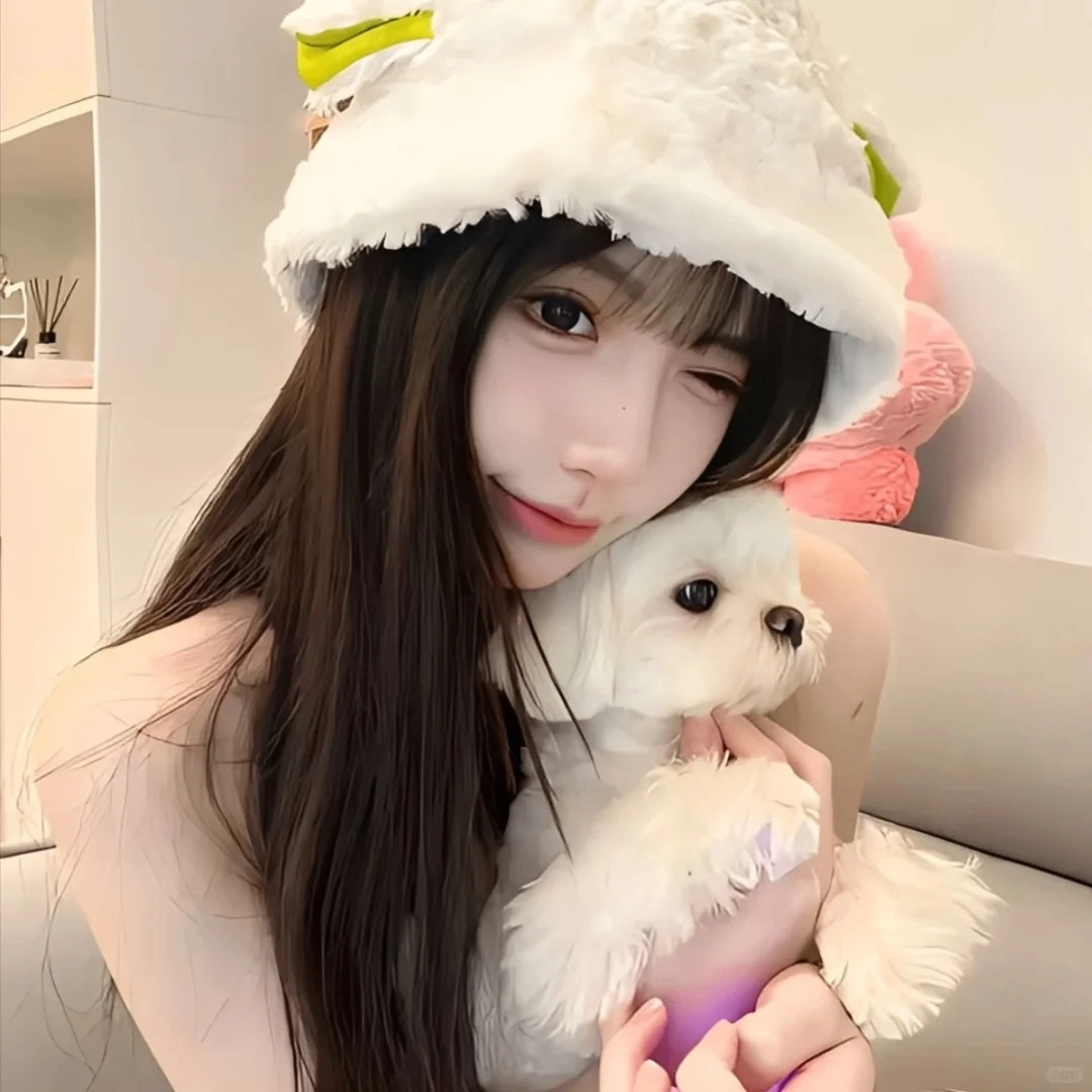 Elena (cinderellacindy.lens) Lens social identity (.lens handle) PFP