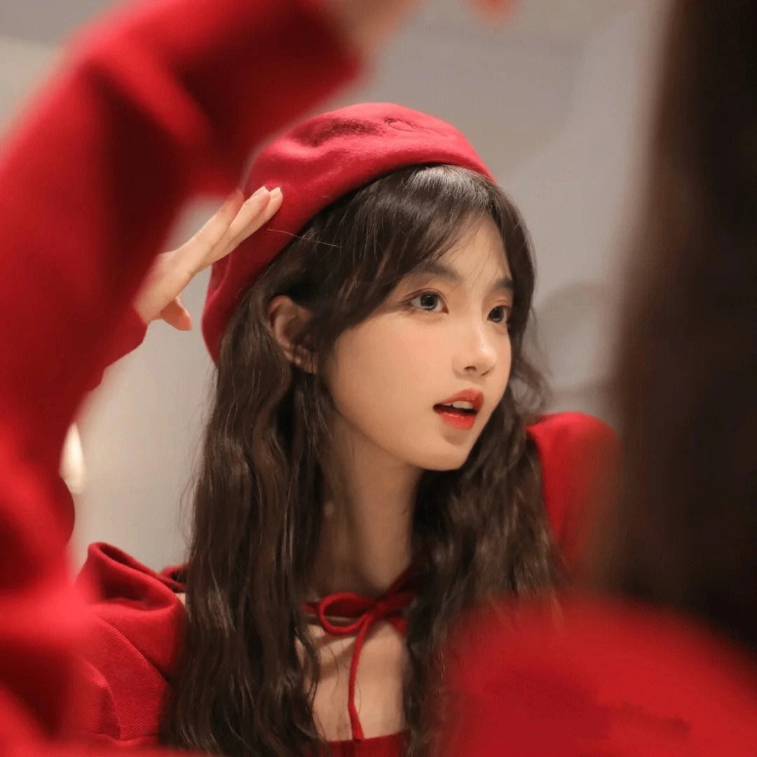 Judy Foster (eeeegg.lens) Lens social identity (.lens handle) PFP