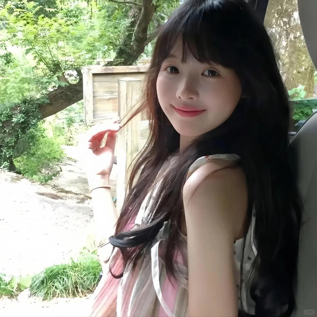 Fɪʀᴇᴡᴏʀᴋs (helensf.lens) Lens social identity (.lens handle) PFP