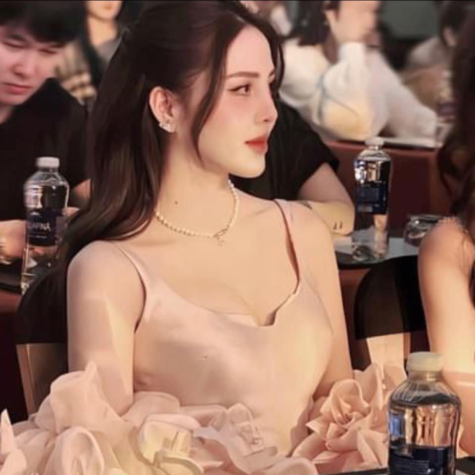 Bao Tram (cogihotmay.lens) Lens social identity (.lens handle) PFP