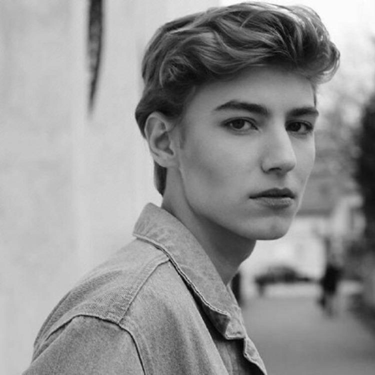 CoolCarter (dwarfdynamite.lens) Lens social identity (.lens handle) PFP