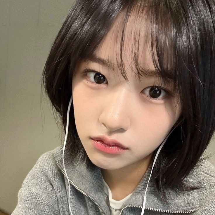 Yujin (rennz.lens) Lens social identity (.lens handle) PFP