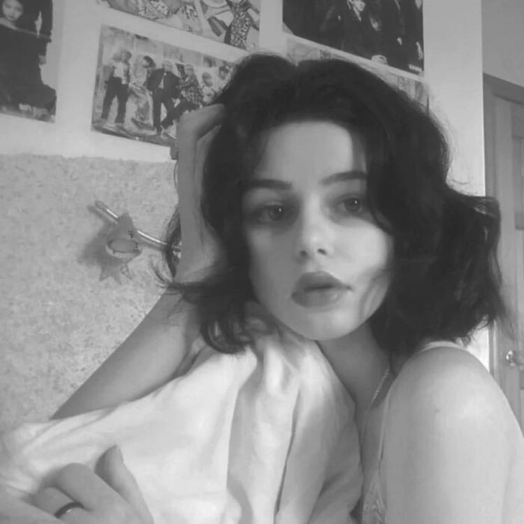 ObscureOverture (mysticmoonbeam.lens) Lens social identity (.lens handle) PFP