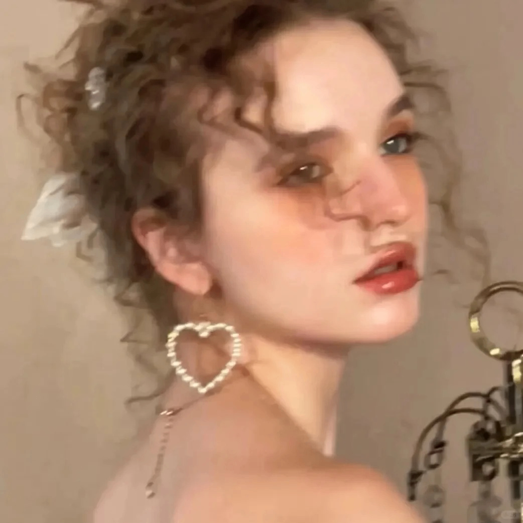 wqwqdw (fidelll.lens) Lens social identity (.lens handle) PFP