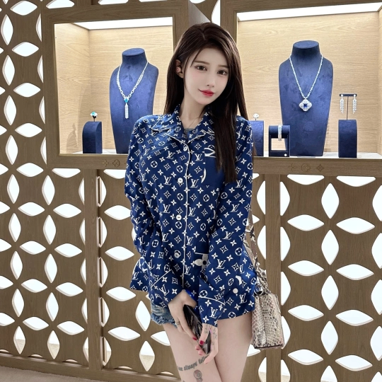 Dora (doughnut.lens) Lens social identity (.lens handle) PFP