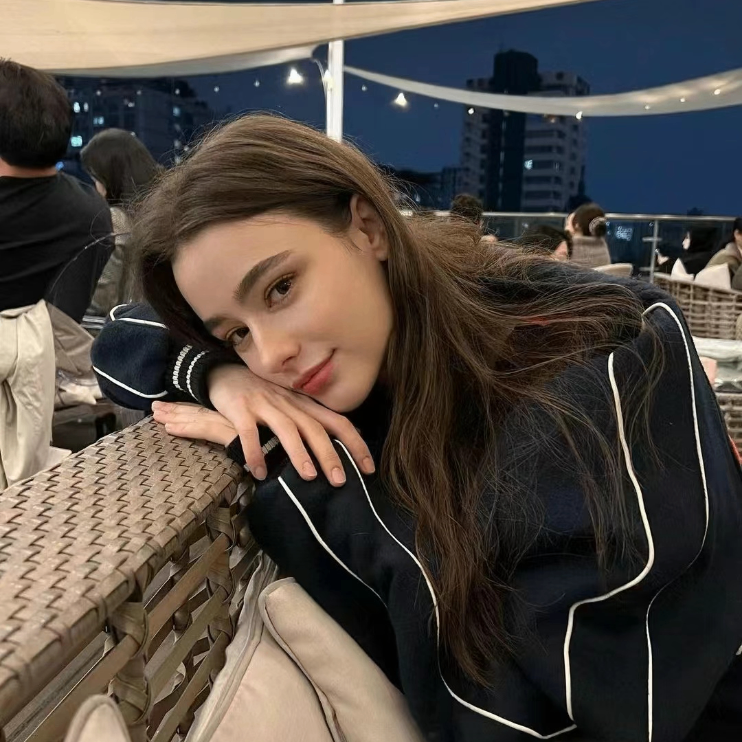 blakebethany (blakebethany.lens) Lens social identity (.lens handle) PFP