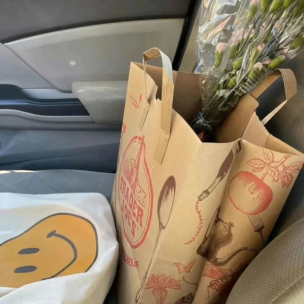 iu (dcccc.lens) Lens social identity (.lens handle) PFP