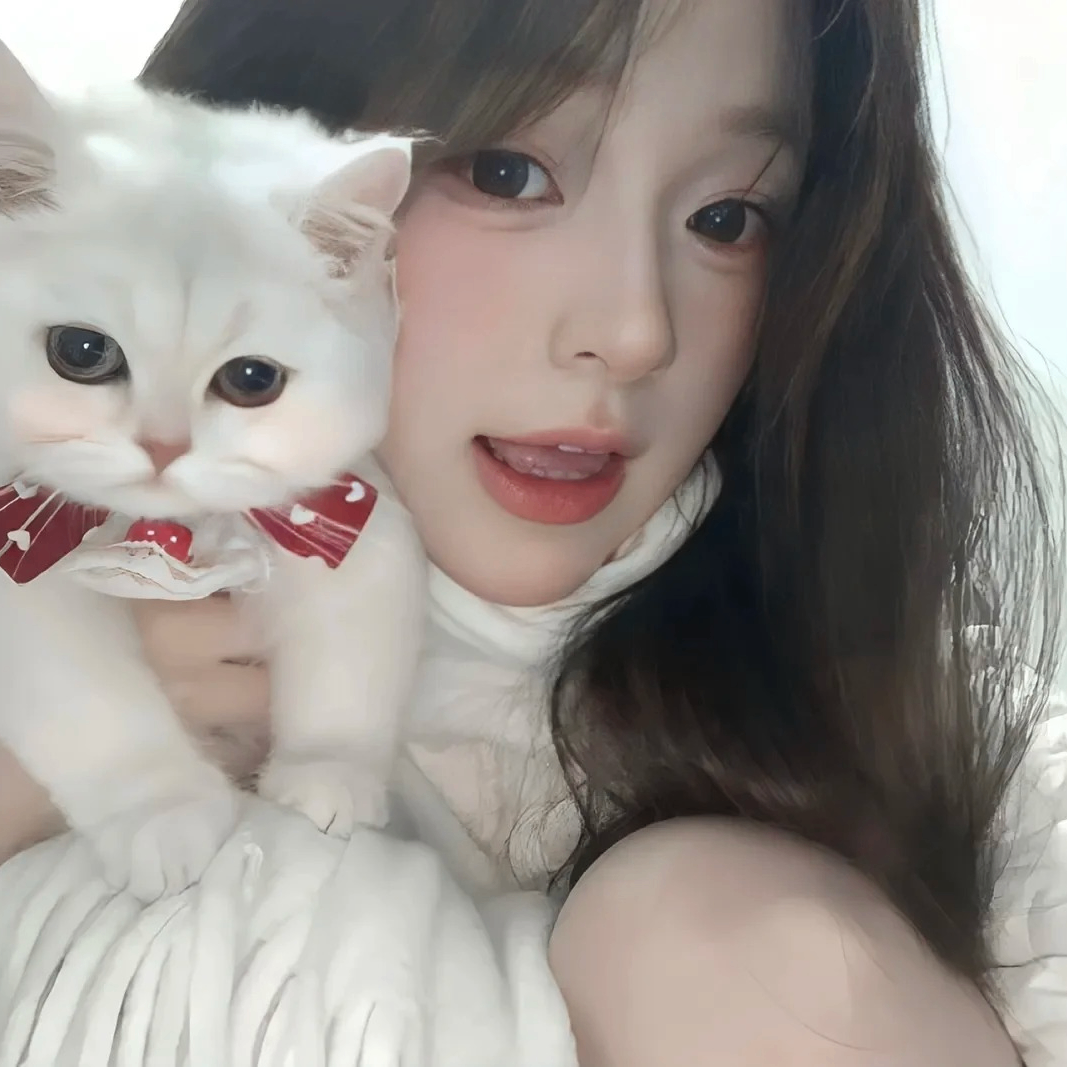 EVE (paisleyadrian.lens) Lens social identity (.lens handle) PFP