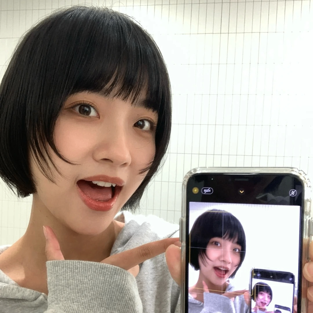 luna (oonoo.lens) Lens social identity (.lens handle) PFP