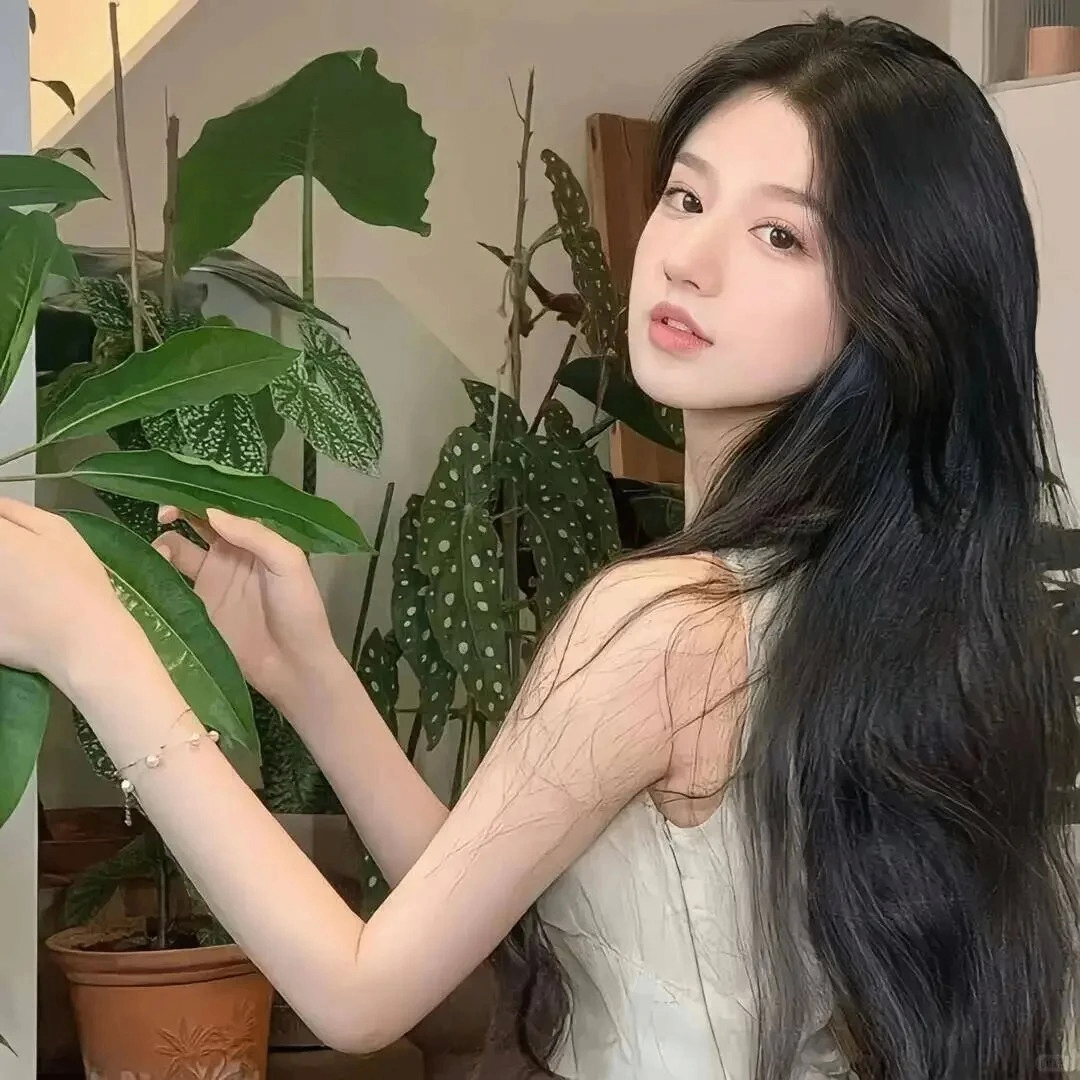 Astra (layladylan.lens) Lens social identity (.lens handle) PFP